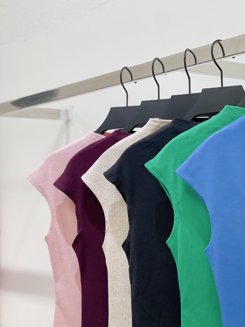 Áo cổ lọ croptop thun gân cộc tay AfterBefore