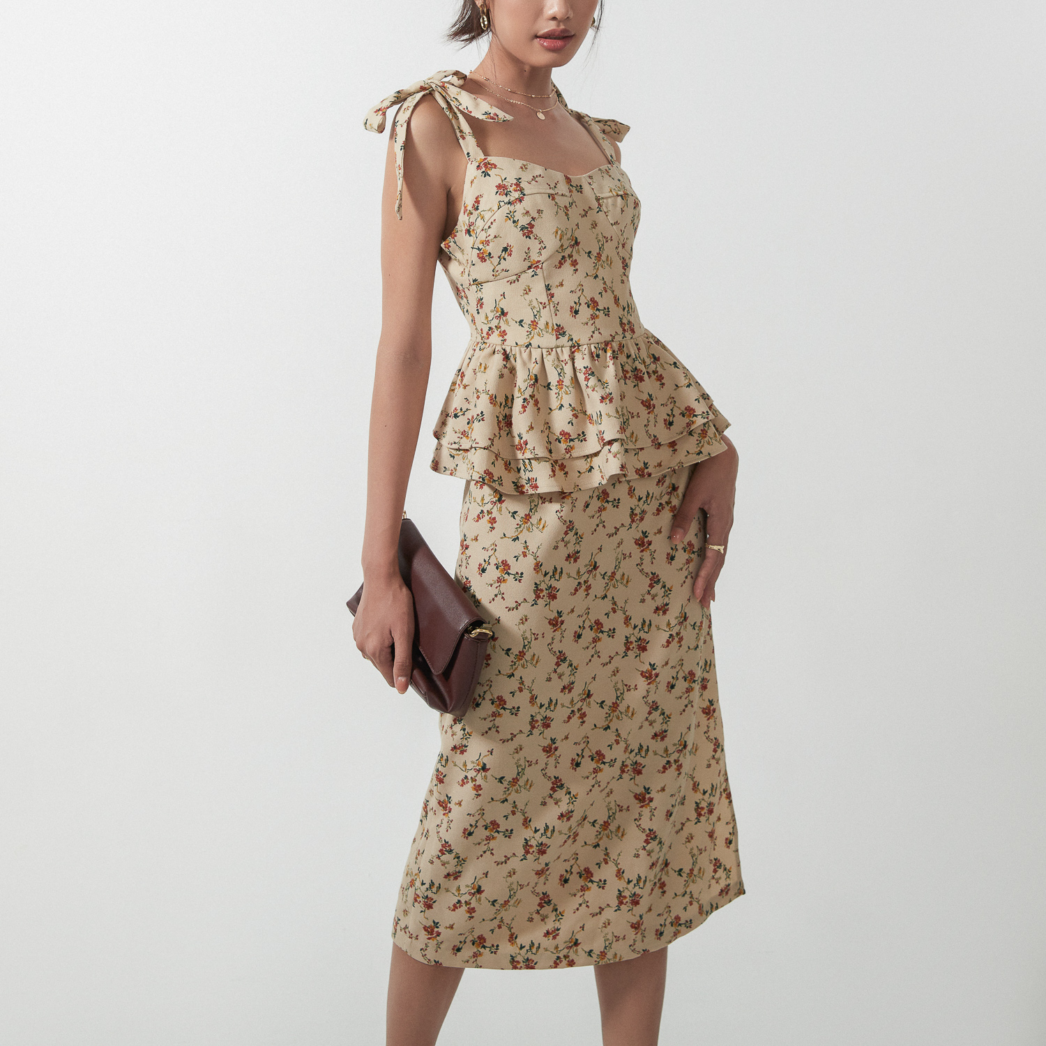 Đầm Maybi peplum ôm kaki mỏng phối nơ vai