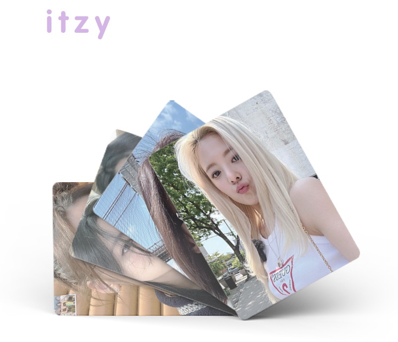 Set 50 photo card unoff Hologram ITZY