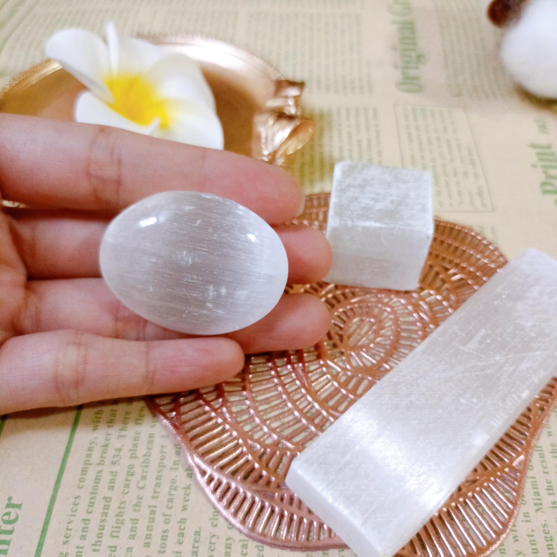 Đá Selenite đá thanh tẩy