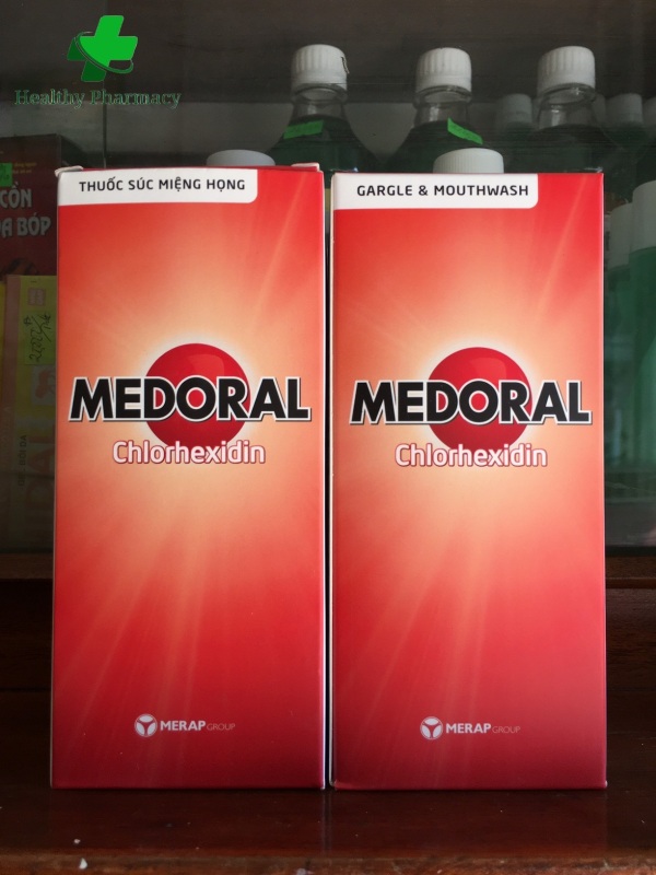 2 chai nước súc miệng họng Medoral (loại 250ml) cao cấp