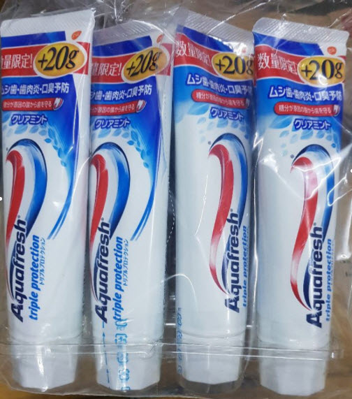 Kem đánh răng Aquafresh Bạc Hà Nhật Bản