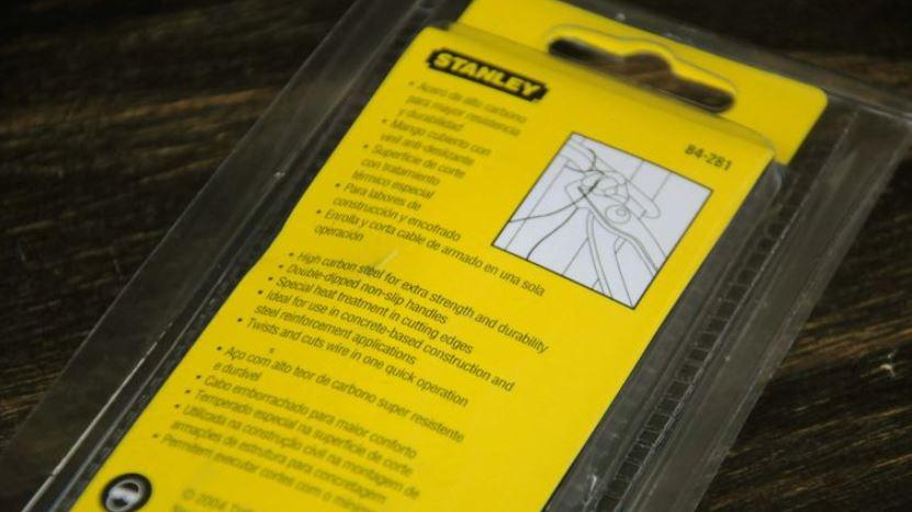 Kìm càng cua Stanley 84-281 20cm (Đen)