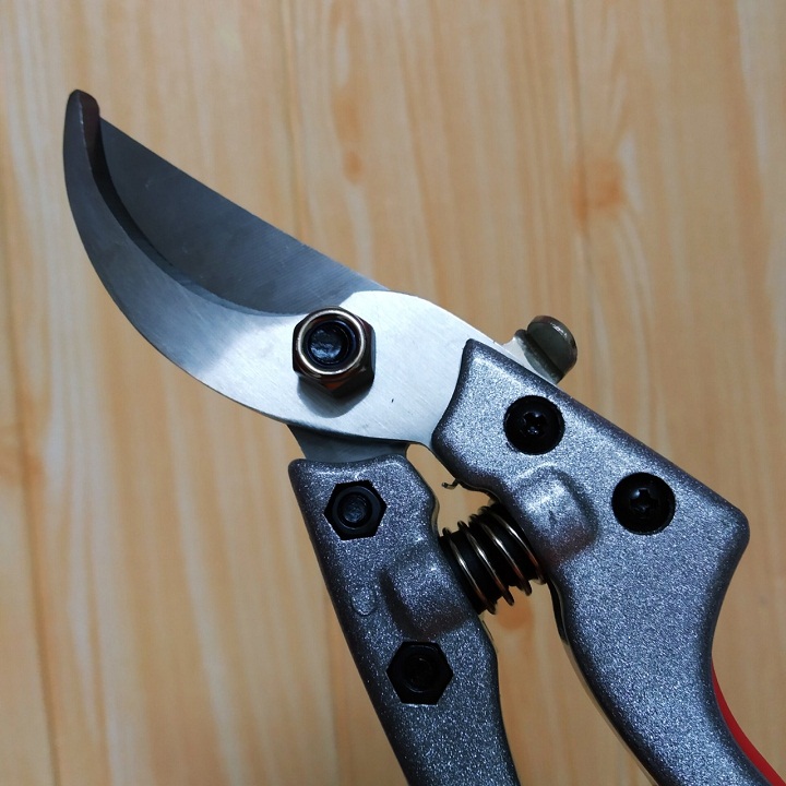 Kéo cắt cành làm vườn SaDa 210mm