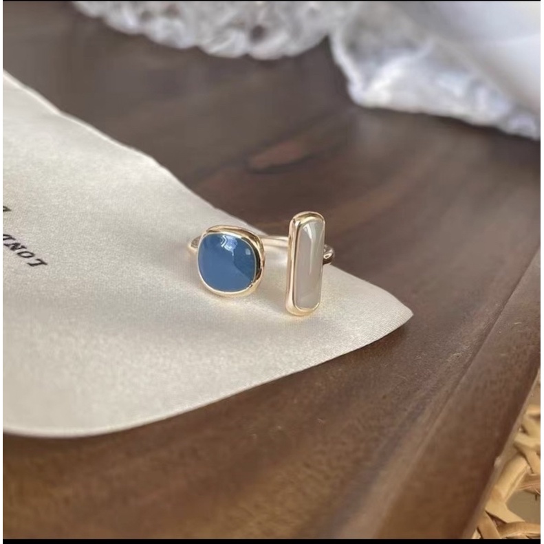 Nhẫn màu vàng gold style vintage