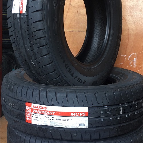 Lốp 225/70R15C 8PR Maxxis MCV5