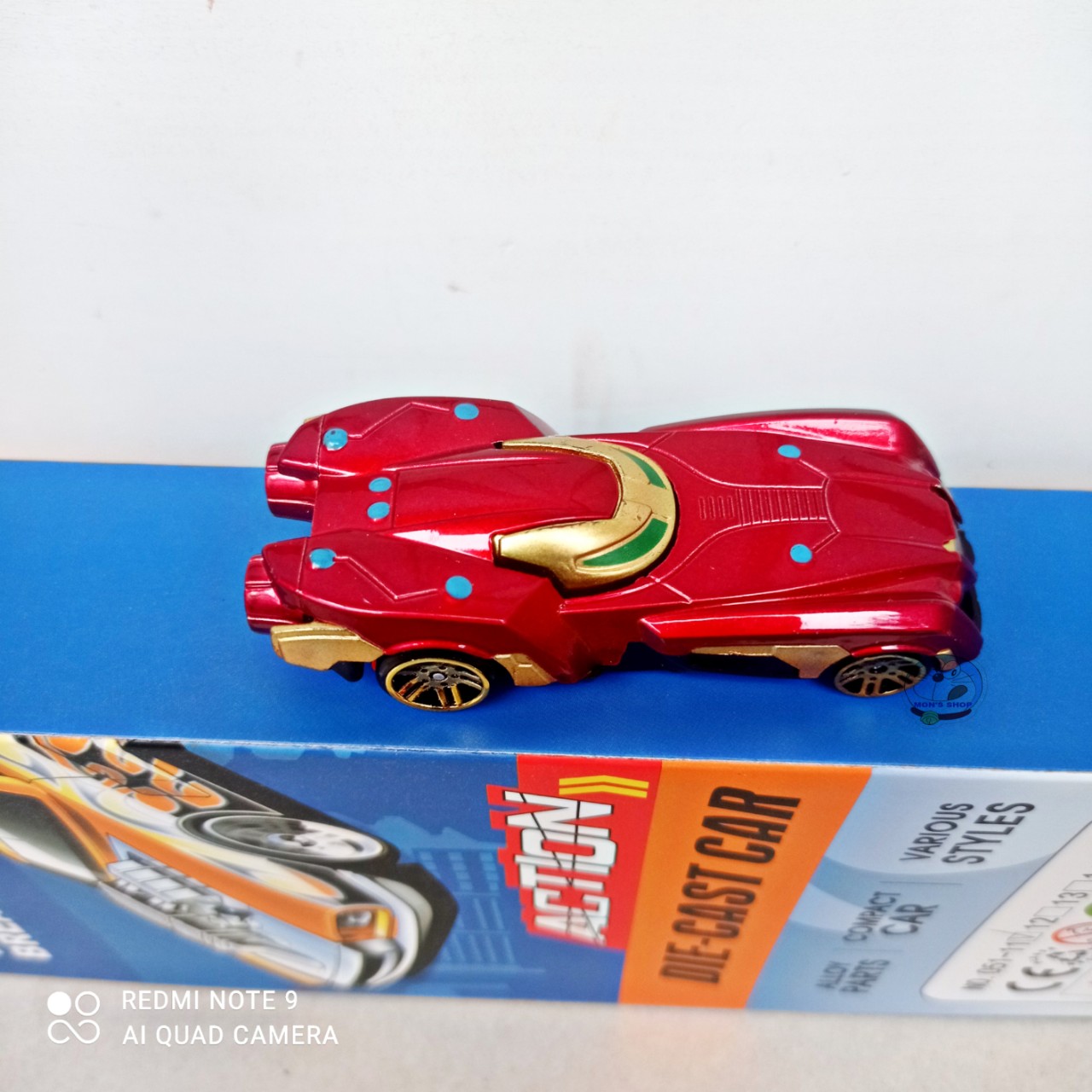 Đồ chơi set 4 chiếc xe sắt siêu anh hùng avengers