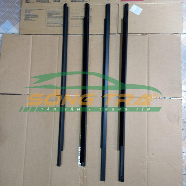 Nẹp chân kính ngoài daewoo lacetti