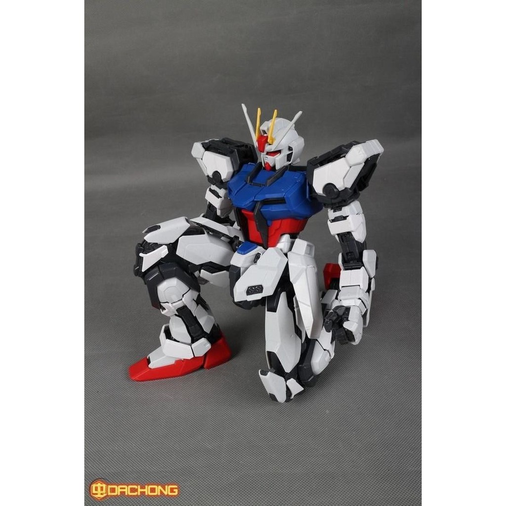 [Hoàn Tiền 10%]Mô Hình Lắp Ráp PG GAT-X105 Strike gundamchat Daban