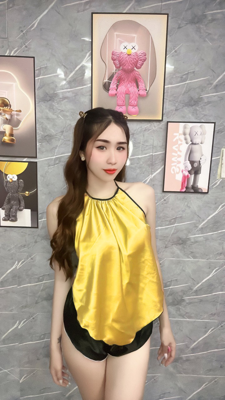 Đồ bộ ngắn cổ yếm vải phi lụa freesize dưới 60kg