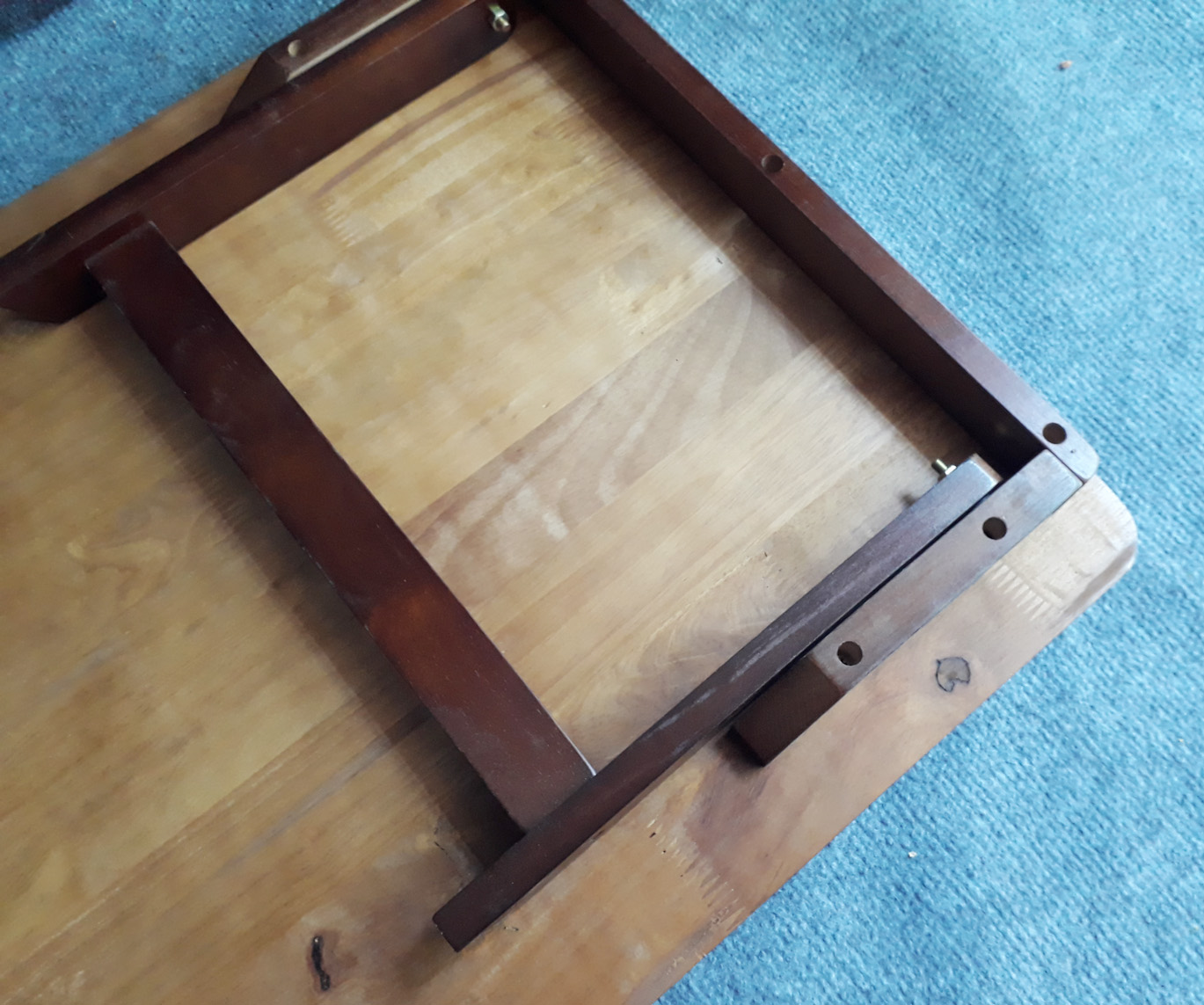 [HCM]Bàn trà chân thang 70x50x28cm bằng gỗ (Nâu)