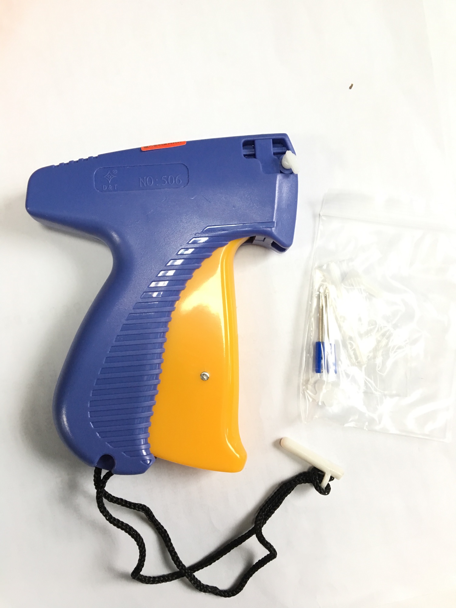 Sung bắn mác tem D506 kingmu gắn tem gắn mác