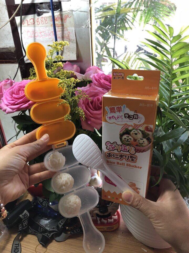 Khuôn lắc cơm viên tròn xuất Nhật