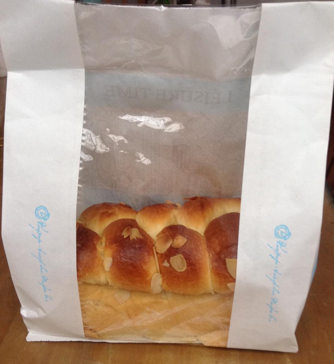 Bánh mì hoa cúc Pháp - Brioche - 360 grams