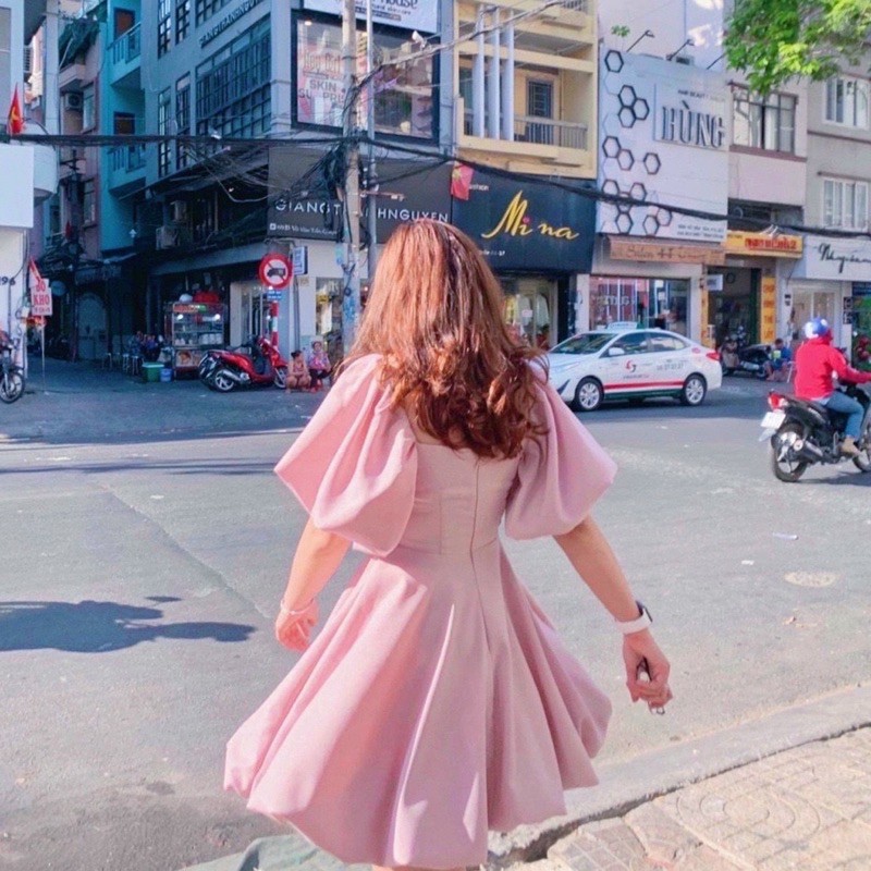 Đầm hồng tùng bầu tròn
