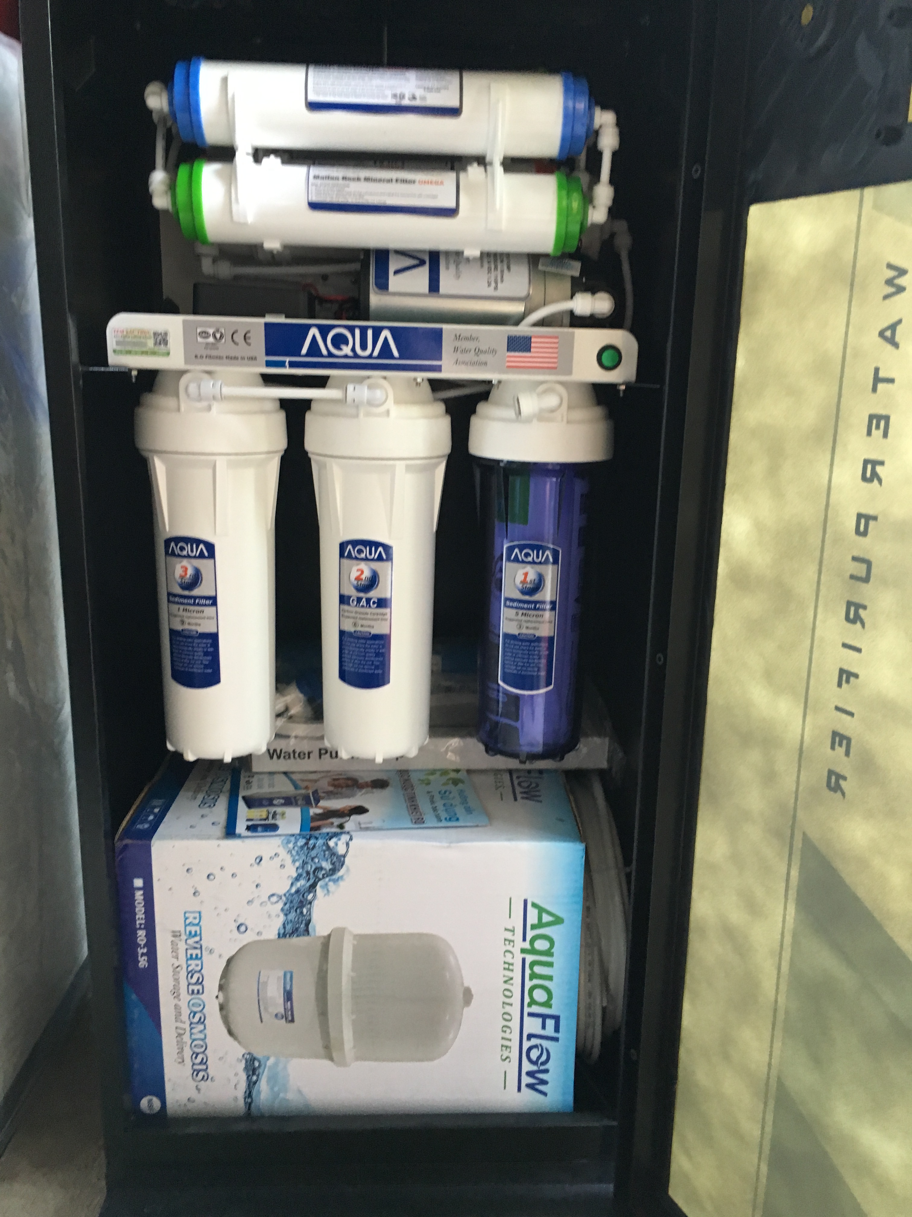 Máy lọc nước ro aqua có tủ từ 8-10 cấp, chất lượng sản phẩm đảm bảo và cam kết hàng đúng như mô tả