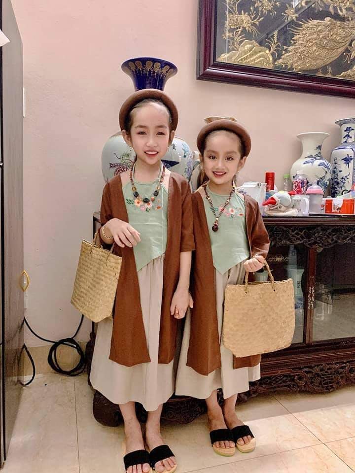 (PiPo) Bộ Áo Tứ Thân Linen Thêu Họa Tiết