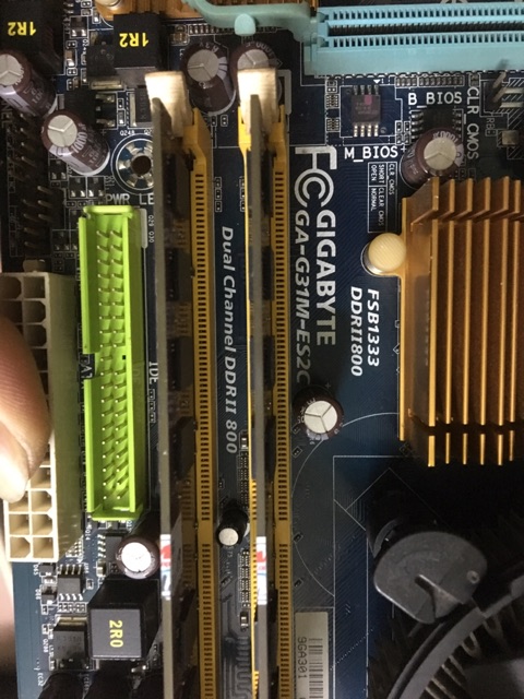 Combo Main G31 kèm CPU E8400 Ram 4G(G31-E5400-2G)