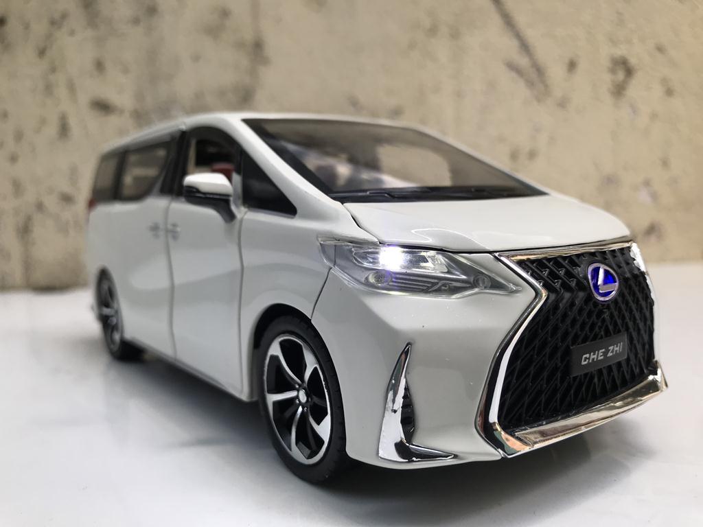 [HCM]ĐỒ CHƠI xe Mô hình LEXUS LM300h 2020 1:24