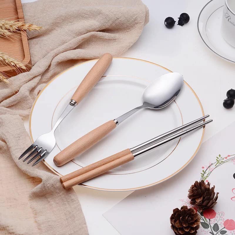 Bộ thìa đũa dĩa cá nhân có hộp đựng xinh xắn - cán gỗ