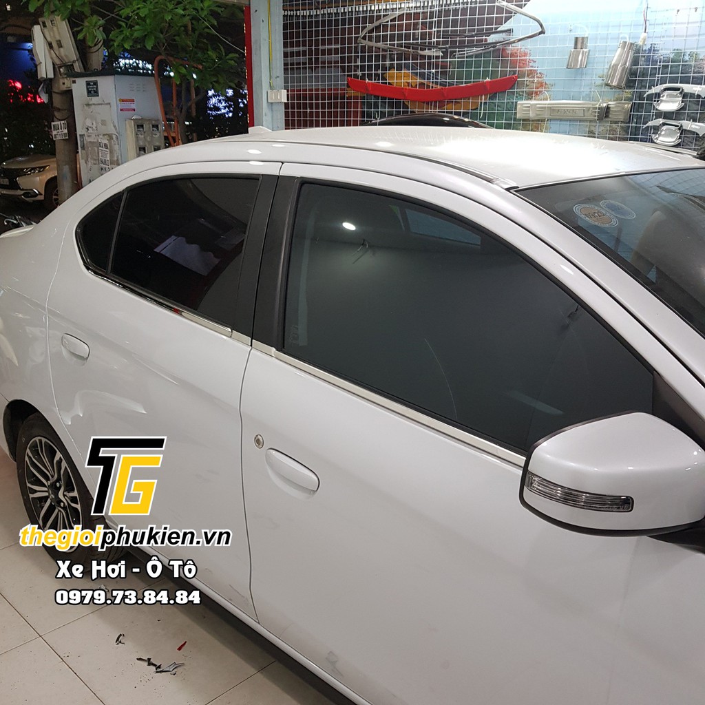 Mitsubishi Attrage - Nẹp viền chân kính inox cao cấp cho xe