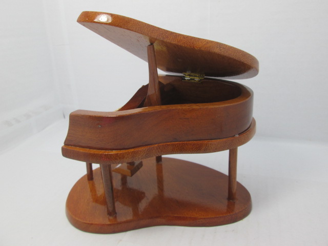 Đàn Piano trang trí