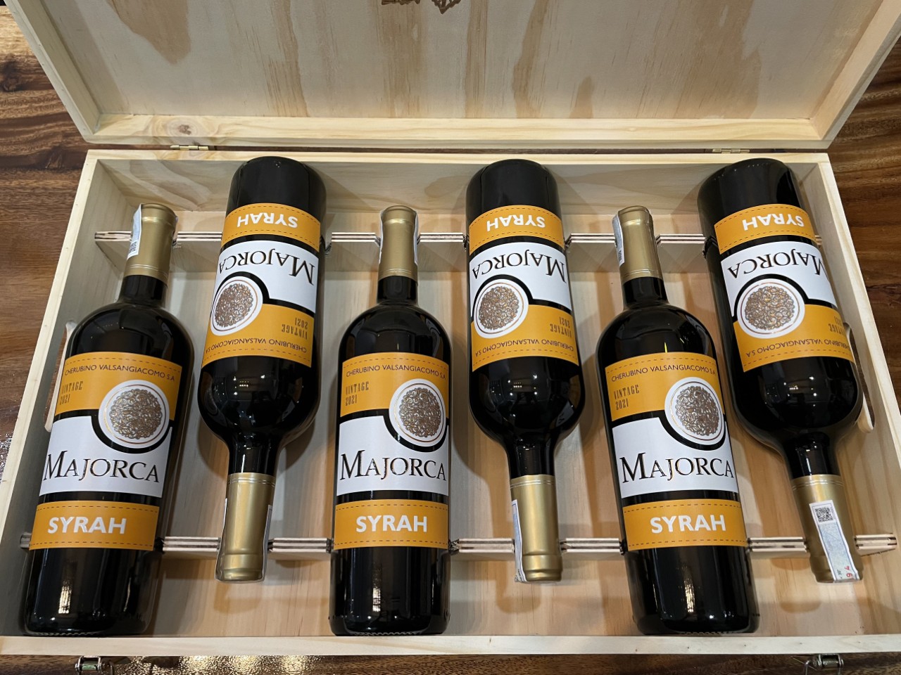VANG MAJORCA TÂY BAN NHA