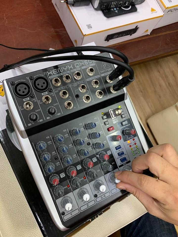 BÀN MIXER BEHRINGER QX602MP3