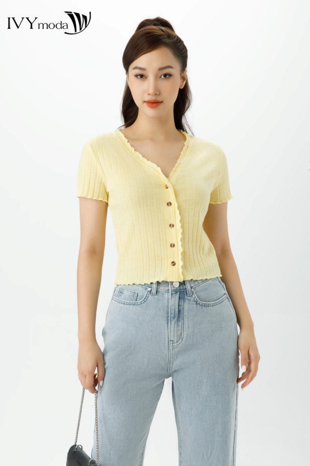 Áo thun mongtoghi Croptop IVY moda MS 57B9337