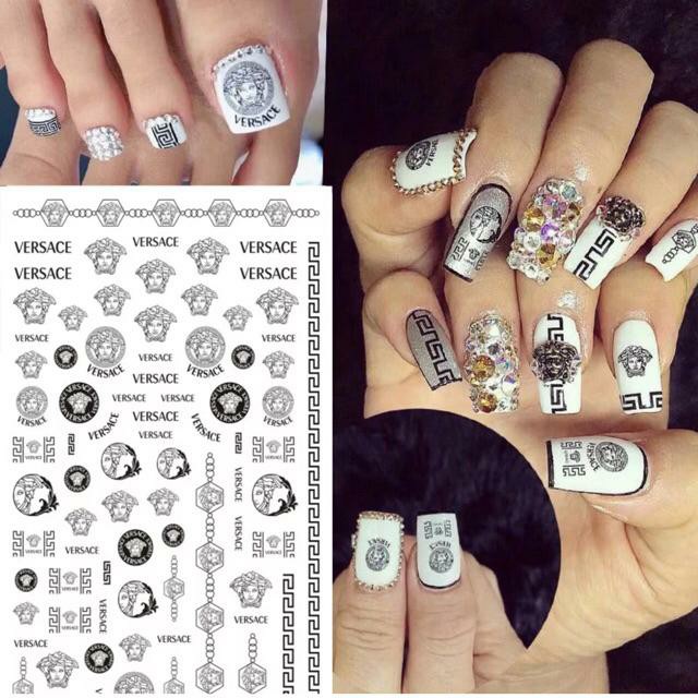 Stick thương versace trang trí nail sang chảnh