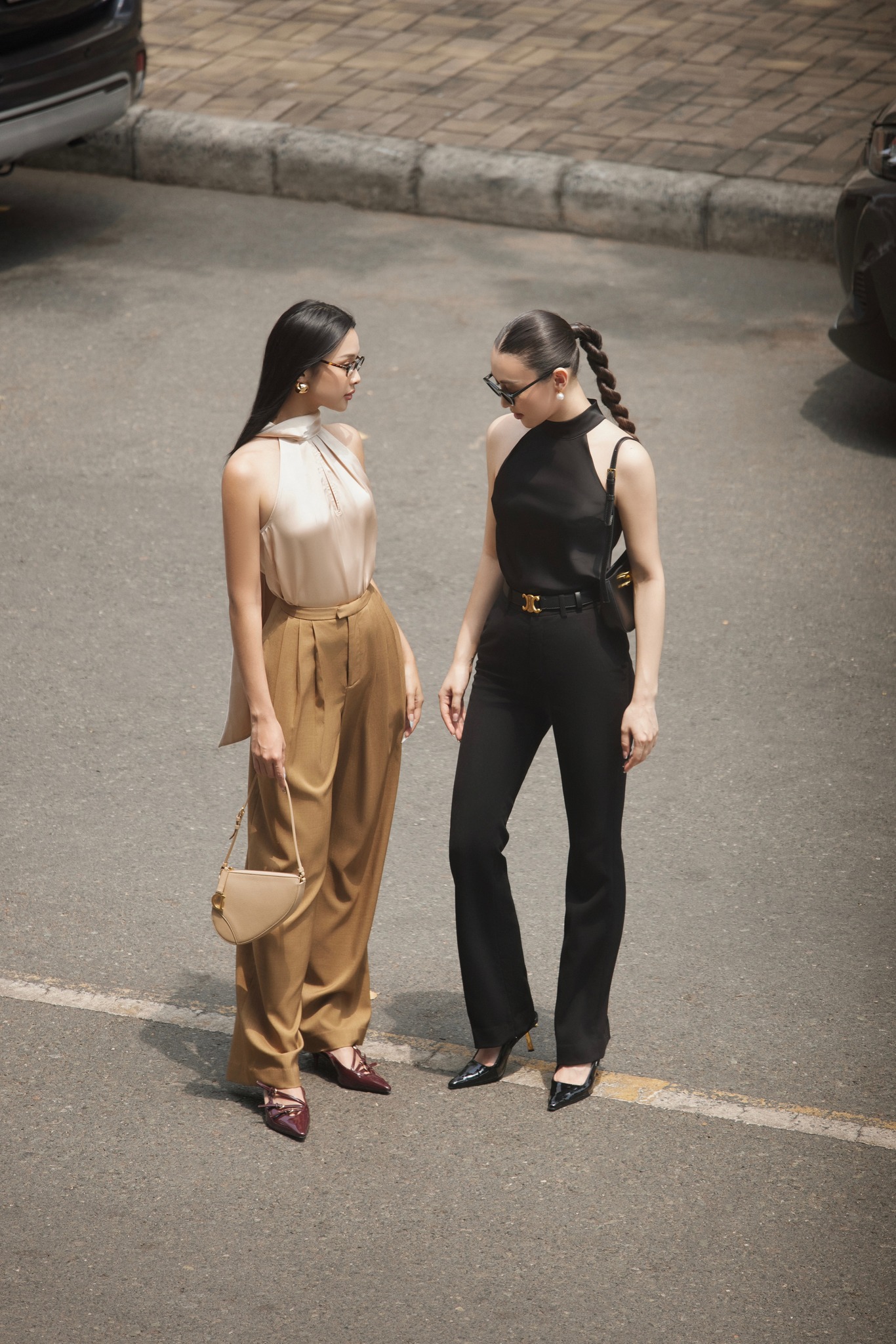 Áo sơ mi lụa đen cổ yếm HUONG BOUTIQUE BSSM58
