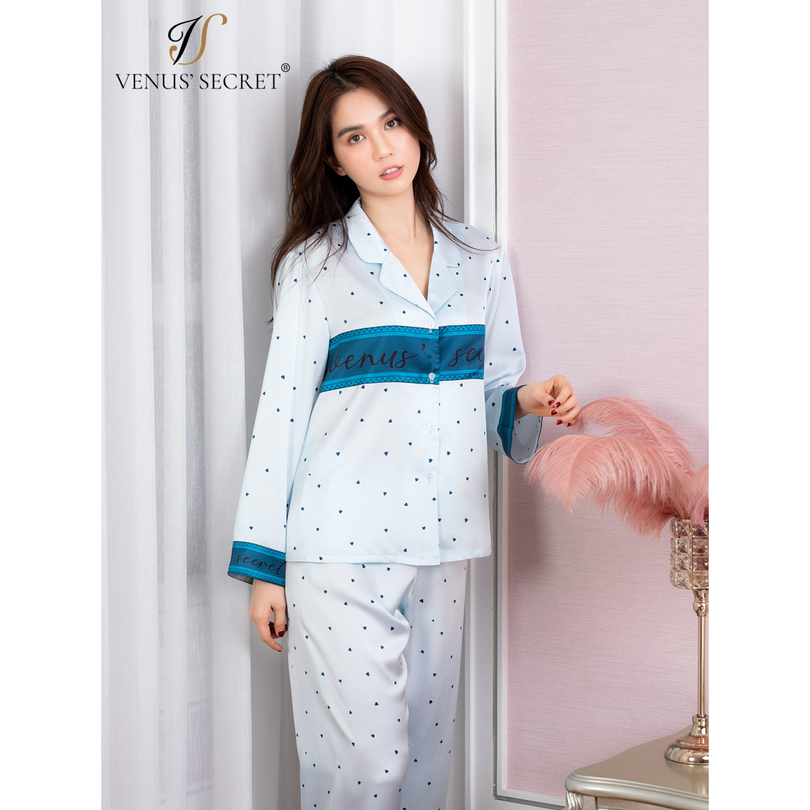 Bộ đồ ngủ lụa pyjama cao cấp phối chữ VENUS SECRET