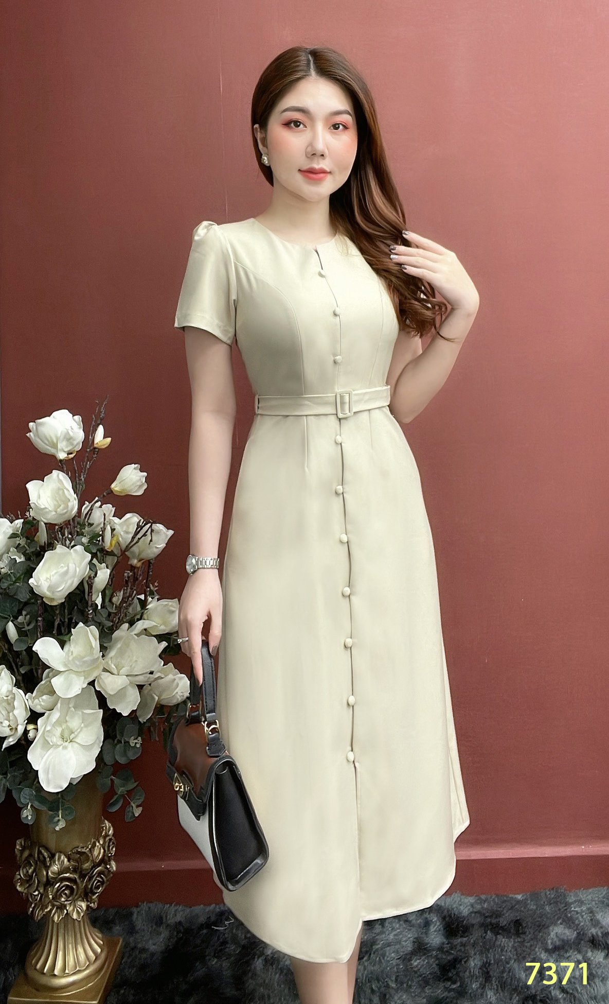 Đầm EMY EM7371 Xoè A Phối Nút Bọc