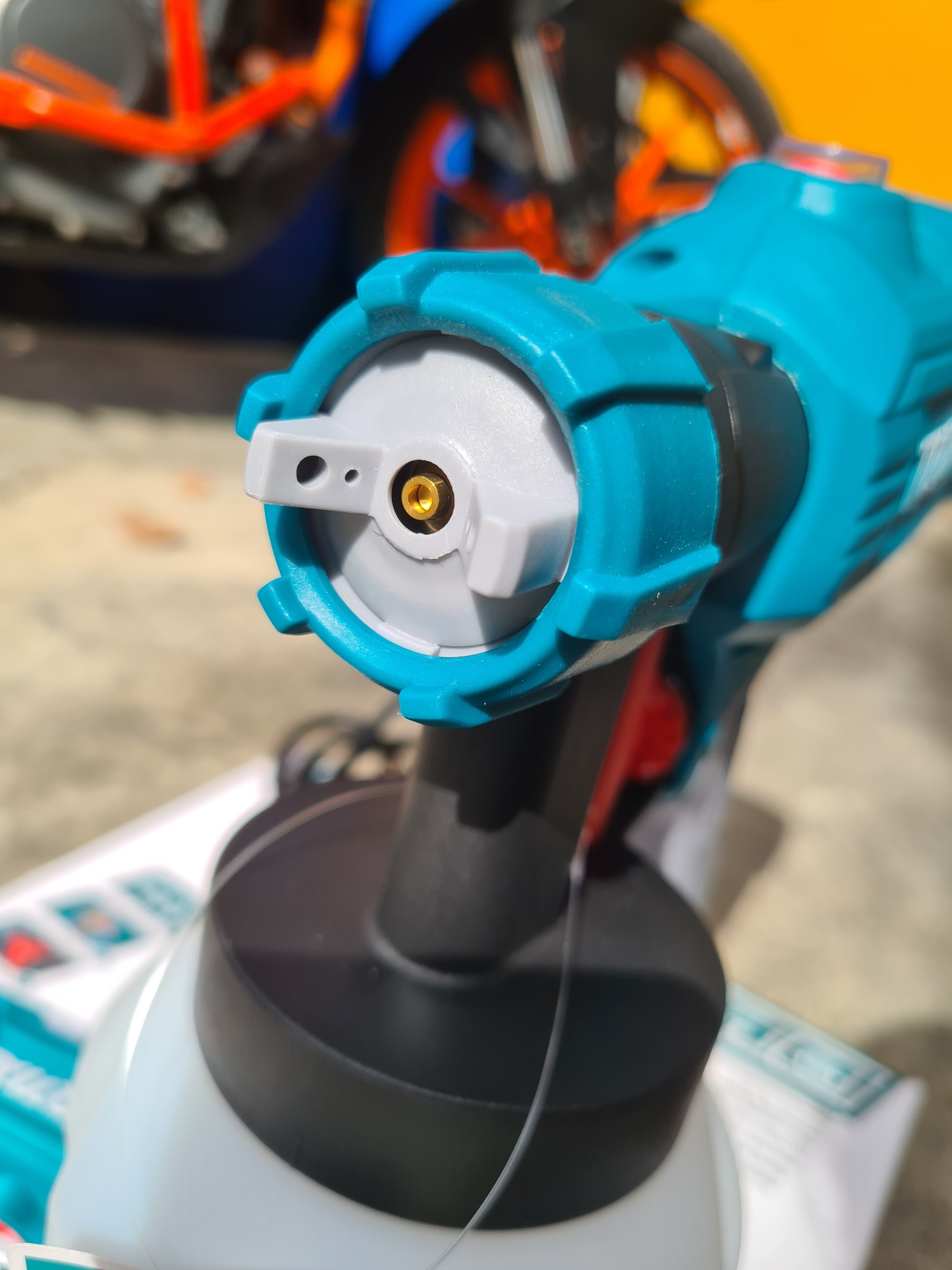 Súng phun sơn dùng điện 450w Total TT3506