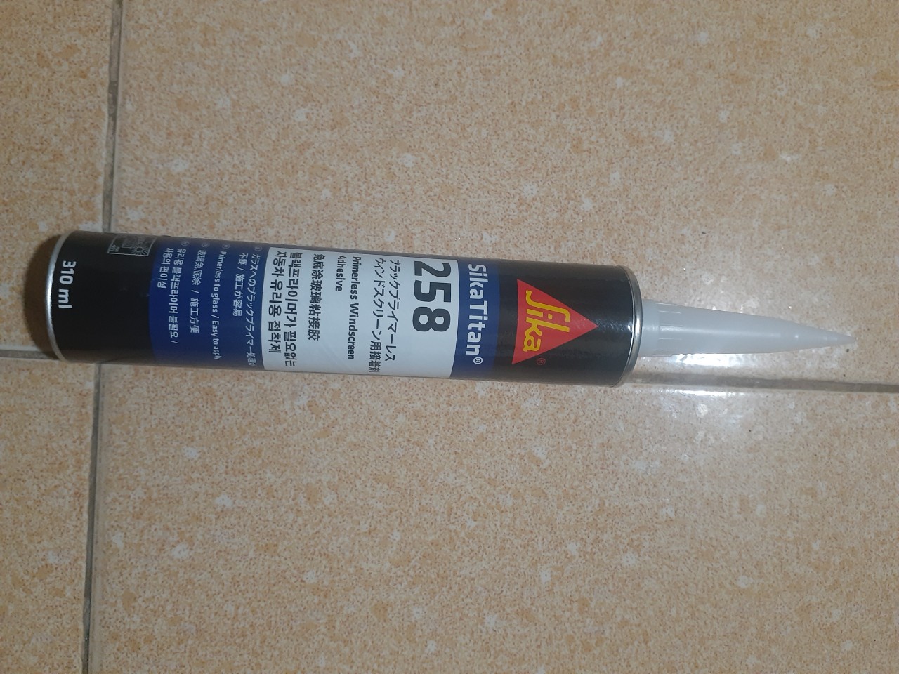 SIKA TITAN 258 310ml -  KEO DÁN KÍNH Ô TÔ (ĐEN)