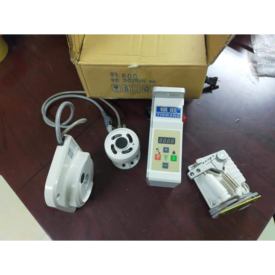 hộp mô tơ  liền trục máy vắt sổ 4 chỉ
