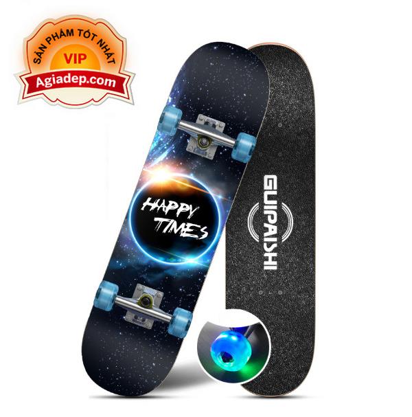 Ván trượt trẻ em có phát sáng Skateboard sành điệu - Hàng xịn xuất Châu Âu + Bộ bảo vệ tay chân
