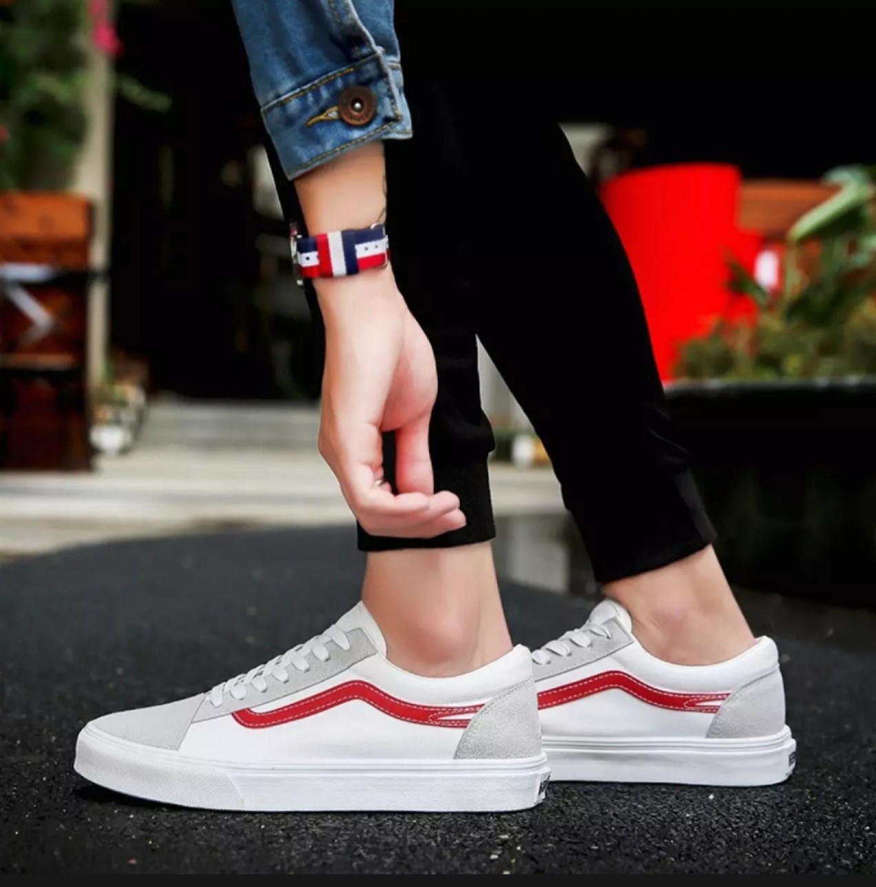 GIÀY SNEAKER UNISEX VANS TRẮNG SỌC ĐỎ