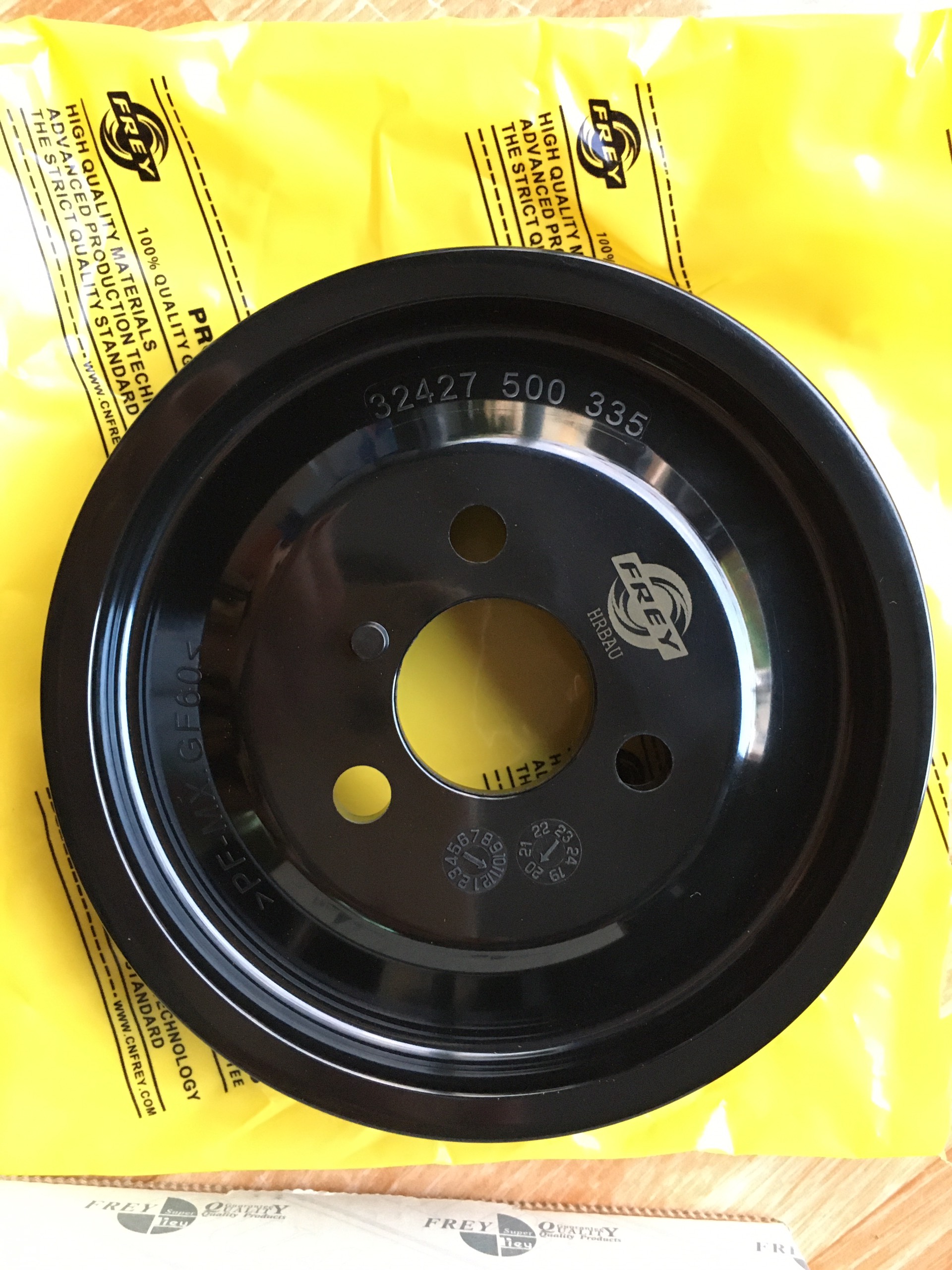 Puli đầu bơm trợ lực lái bmw 318i e46 , x5 e60, x3 e83 mà: 32427500335
