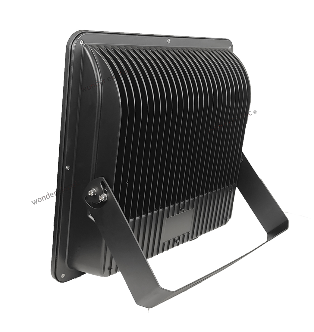 [HCM]Đèn Pha Ly 400w Chiếu Xa