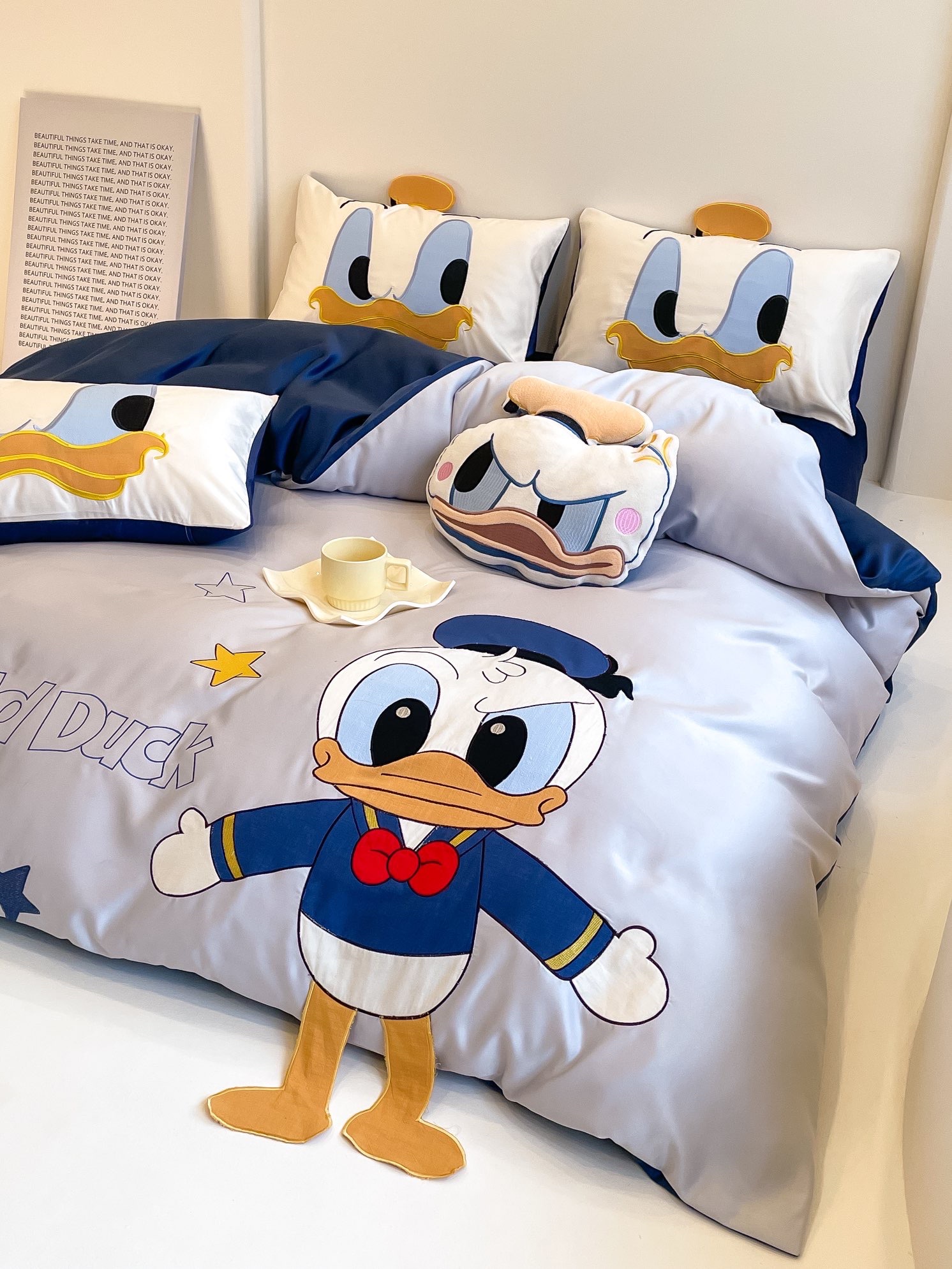 🎀(FREESHIP MAX) SET 5 MÓN VỎ CHĂN GA GỐI PHI LỤA DISNEY VỊT DONALD TẶNG GỐI TRANG TRÍ