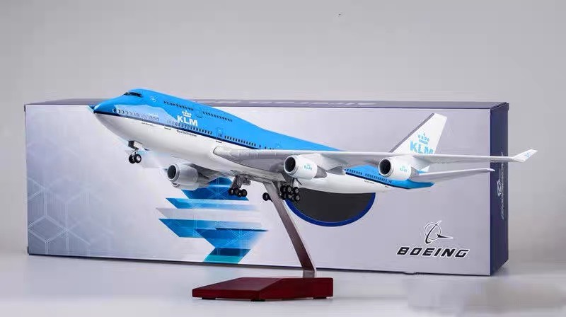 Mô hình máy bay lắp ráp có đèn led KLM (Hà Lan) 47cm