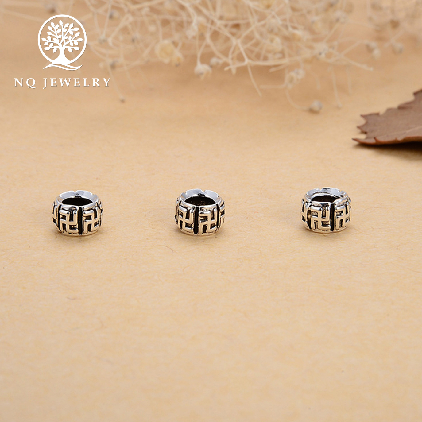 [HCM]Charm chặn hạt họa tiết chữ Vạn - NQ Jewelry