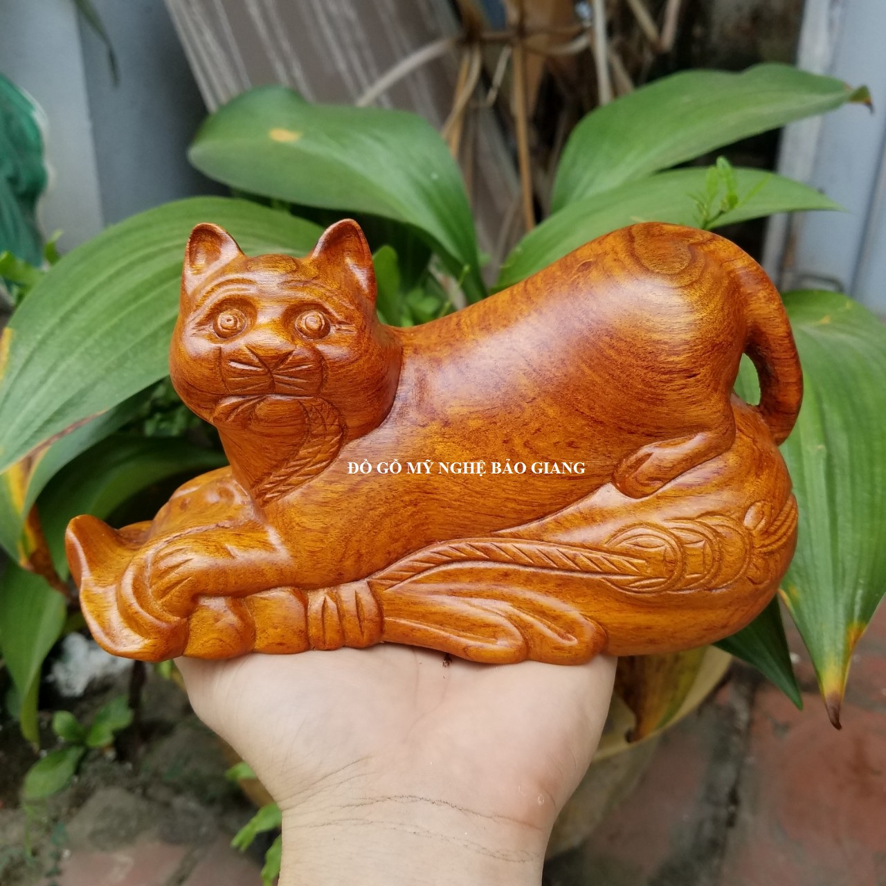 Tượng con mèo gỗ hương 19x10x8