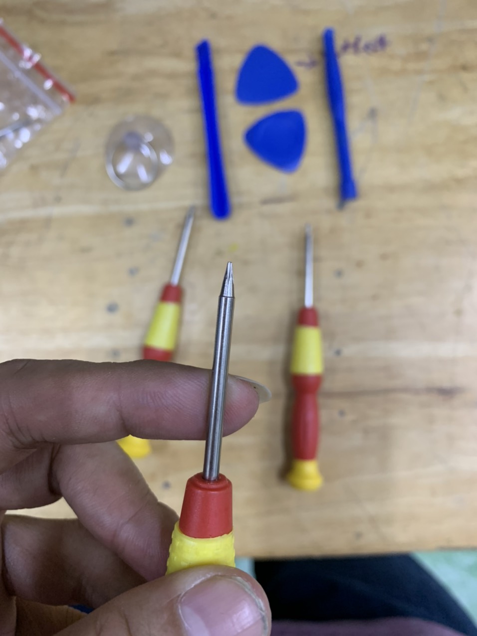 Bộ vít mở iphôn 5/ 6/ 7/ 8/ X, thay pin, thay màn hình (đỏ)