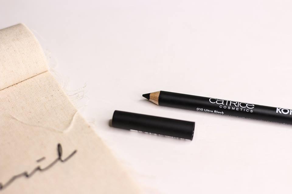 Chì Kẻ Mắt Catrice Kohl Kajal 010 Ultra Black