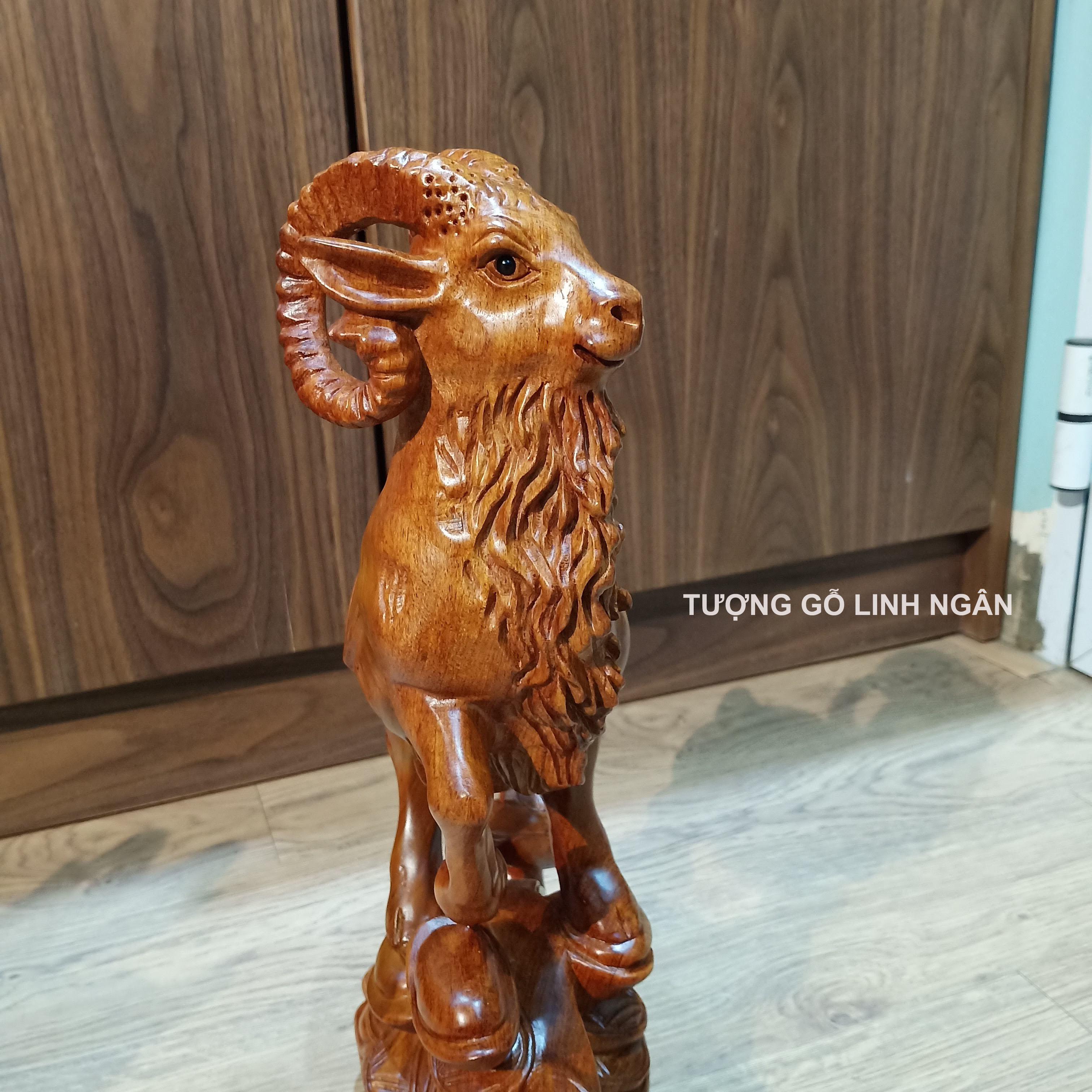 Tượng Dê gỗ hương cao 40 cm