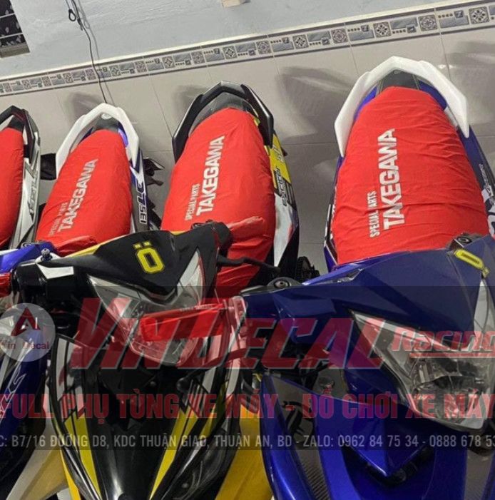 Áo trùm yên xe máy TẶNG kèm bọc bao tay dành cho các hãng xe máy