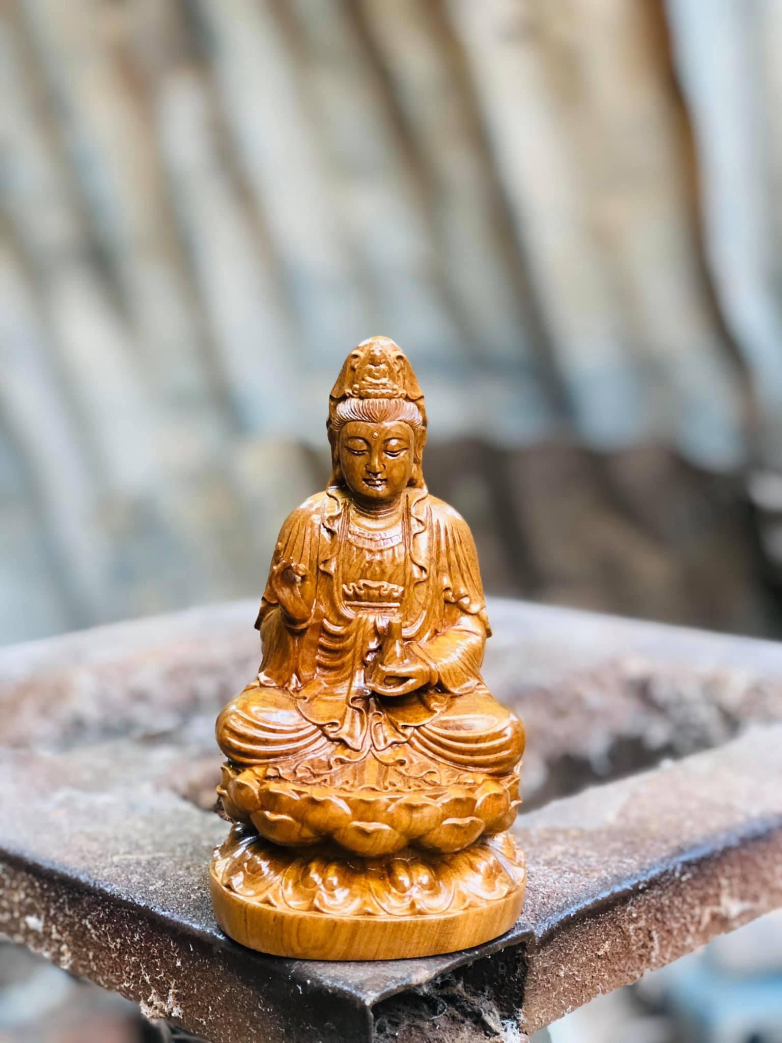 Tượng Phật Bà Quan Âm Gỗ Bách Xanh