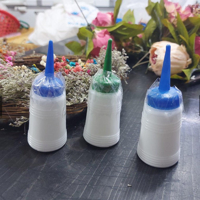 Dụng cụ miết giấy, dán giấy và keo sữa dán mép